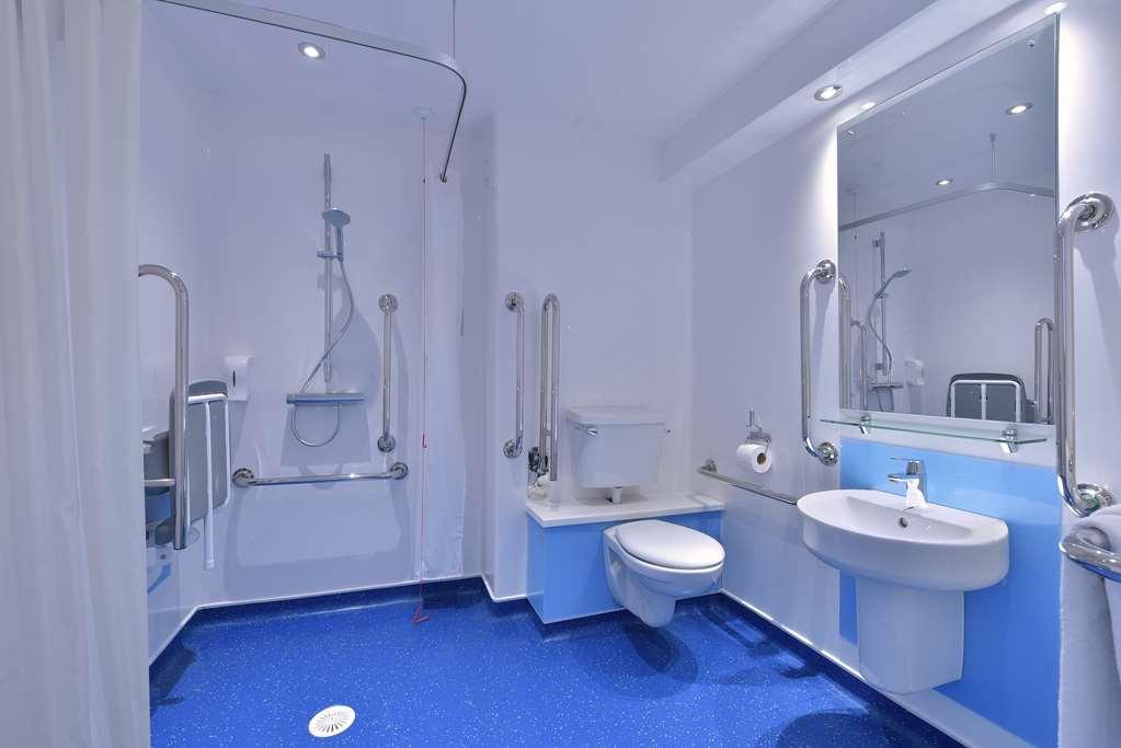 Travelodge Харрогейт Номер фото
