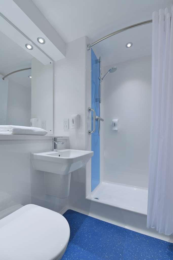Travelodge Харрогейт Номер фото