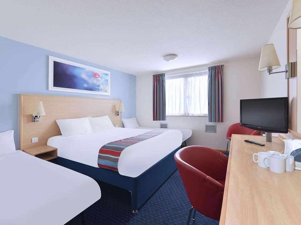 Travelodge Харрогейт Номер фото