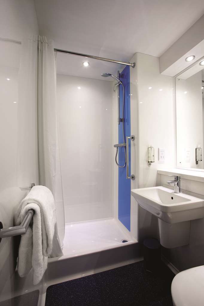 Travelodge Харрогейт Номер фото